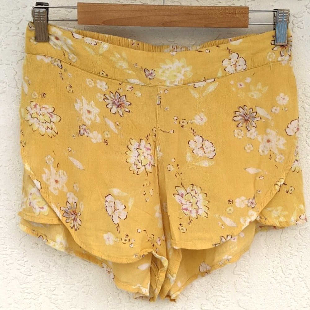 Billabong Yellow Flowy shorts w/ dolphin hem - Med
